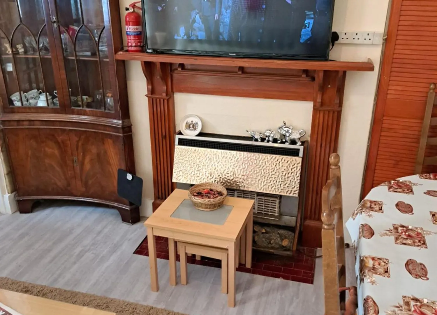 Single Bedroom Available - Train Station London Seven Kings Ilford