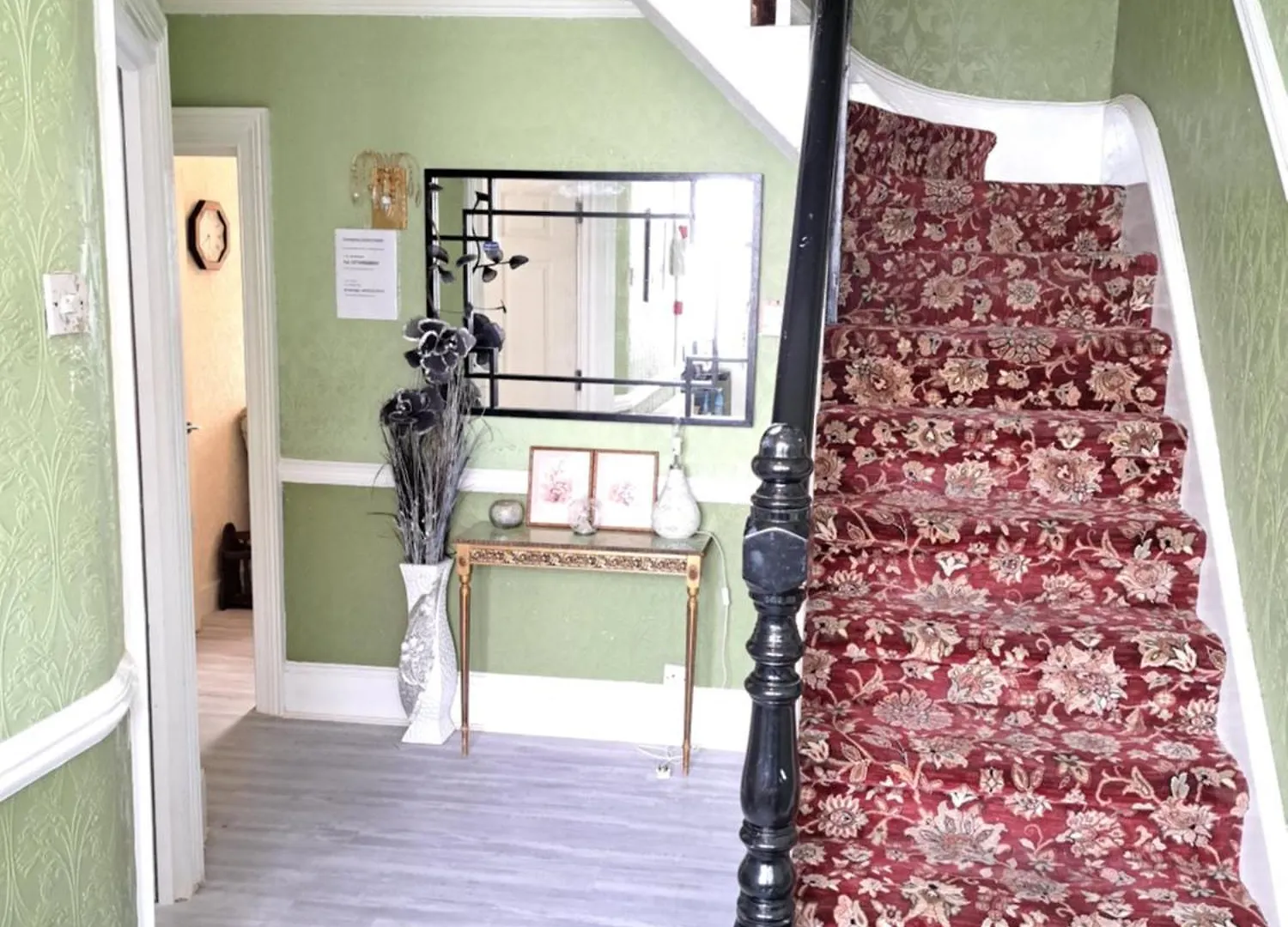 Single Bedroom Available - Train Station London Seven Kings Ilford 0*,  United Kingdom